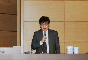 明治大学 副学長(教務担当)・教務部長 千田 亮吉様