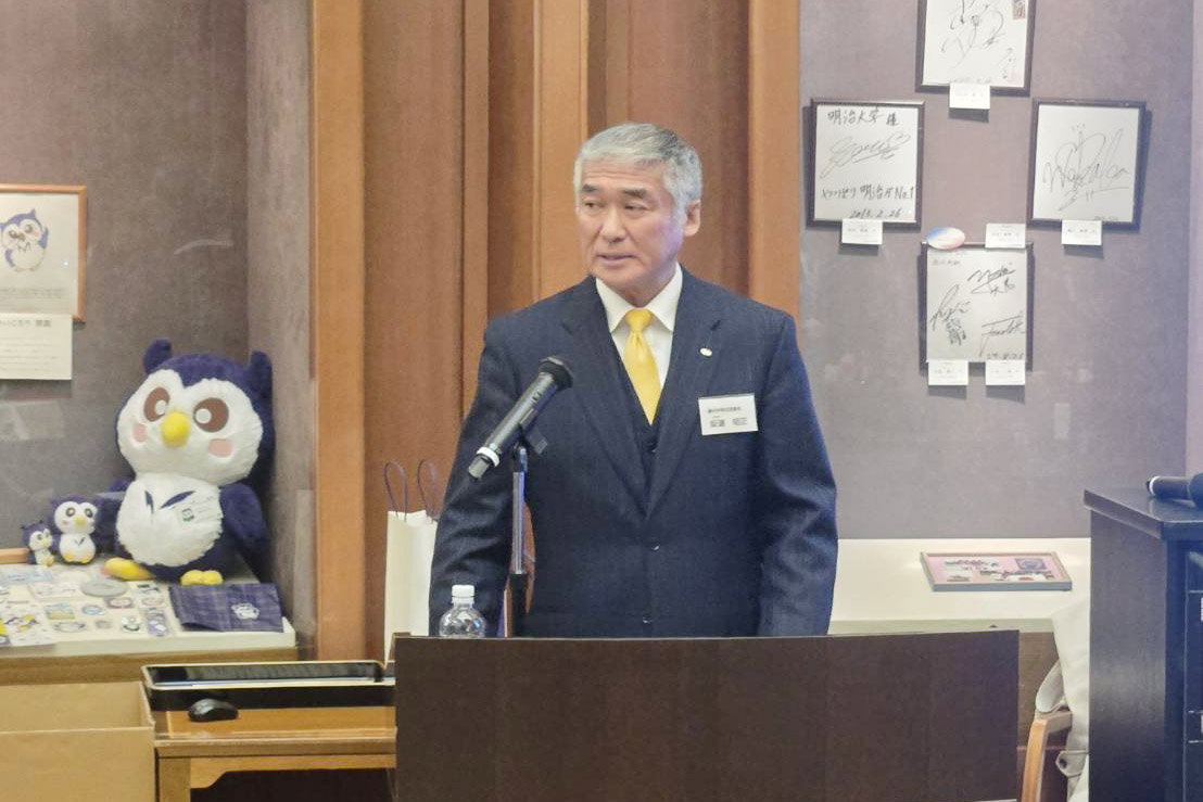 駿台体育会理事長 安達 明正